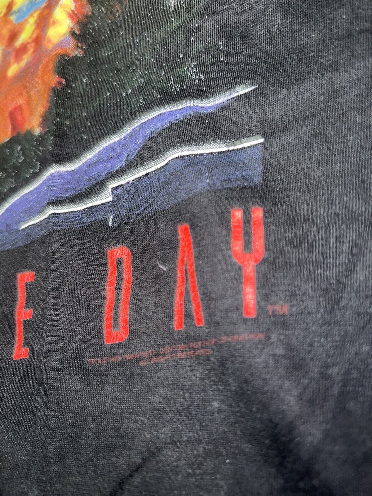 Vintage Vintage Independence Day Movie Promo shirt Size 1996 Size US L / EU 52-54 / 3 - 3 Thumbnail