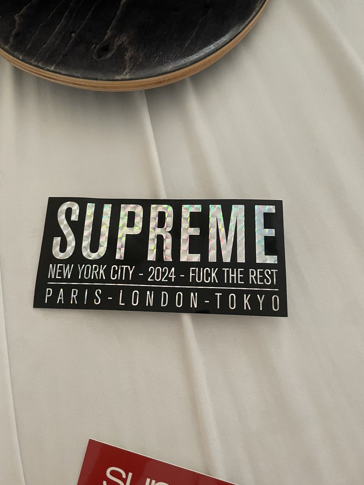 Supreme Supreme Paris Sticker Black/Silver Size ONE SIZE - 1 Preview