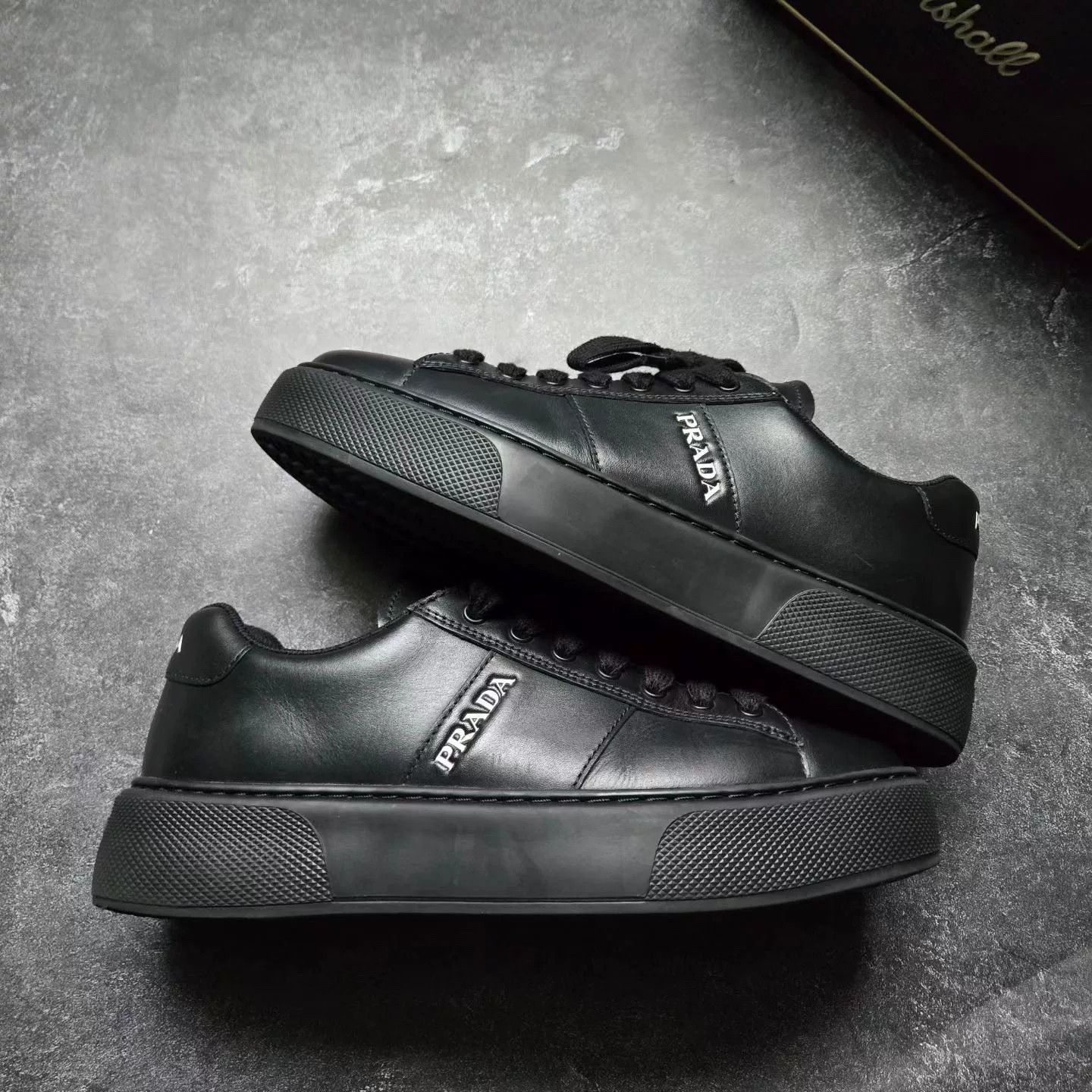 Prada Prada Black Lowtop Sneakers 42 Men Size US 9 / EU 42 - 1 Thumbnail
