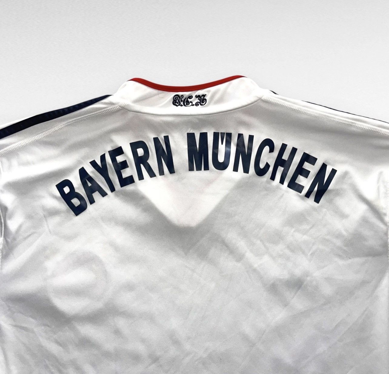 Adidas Adidas FC BAYERN MUNICH GERMANY 2010/2012 Soccer JERSEY Sz L Size US L / EU 52-54 / 3 - 10 Thumbnail