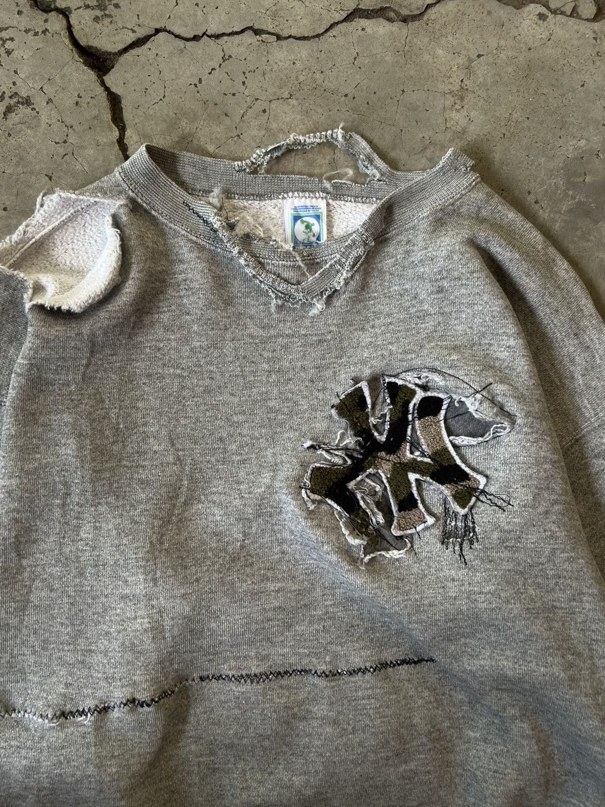 Russell Athletic Thrashed Vintage 90s NY Discus Long Sleeve Distressed ERD Size US M / EU 48-50 / 2 - 5 Thumbnail