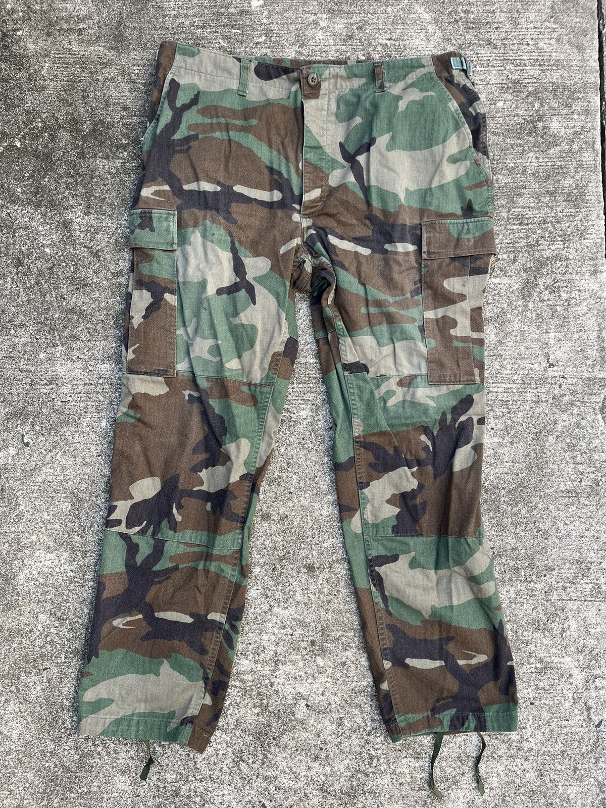 Vintage Woodland Camo Faded Military Cargo Pants Size US 31 - 1 Thumbnail