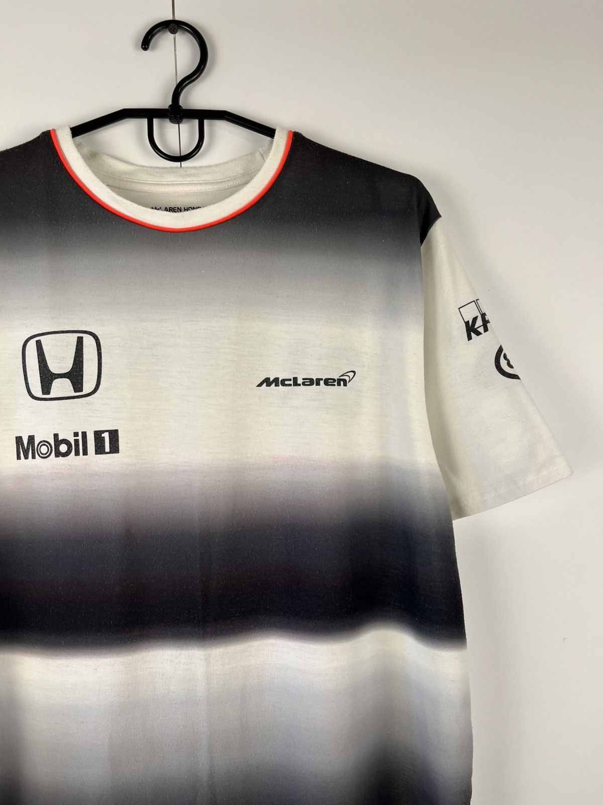 Formula 1 Honda McLaren Formula 1 F1 Vintage Button 22 Tee Shirt Size US M / EU 48-50 / 2 - 3 Thumbnail