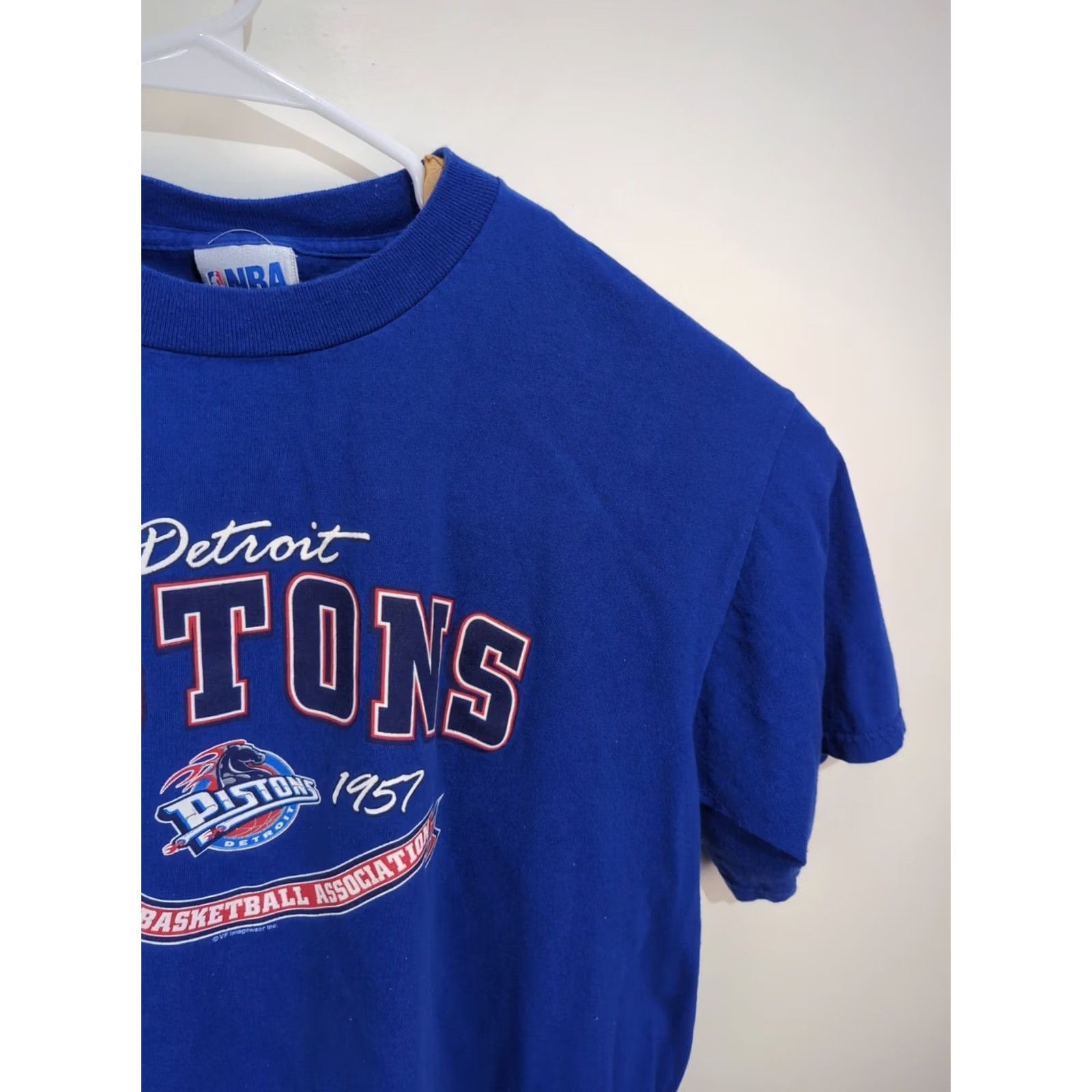 NBA VINTAGE NBA Detroit Pistons T-shirt Blue Large Mens Crew Neck Short Sleeve 90s Basketball Logo Size US L / EU 52-54 / 3 - 6 Thumbnail