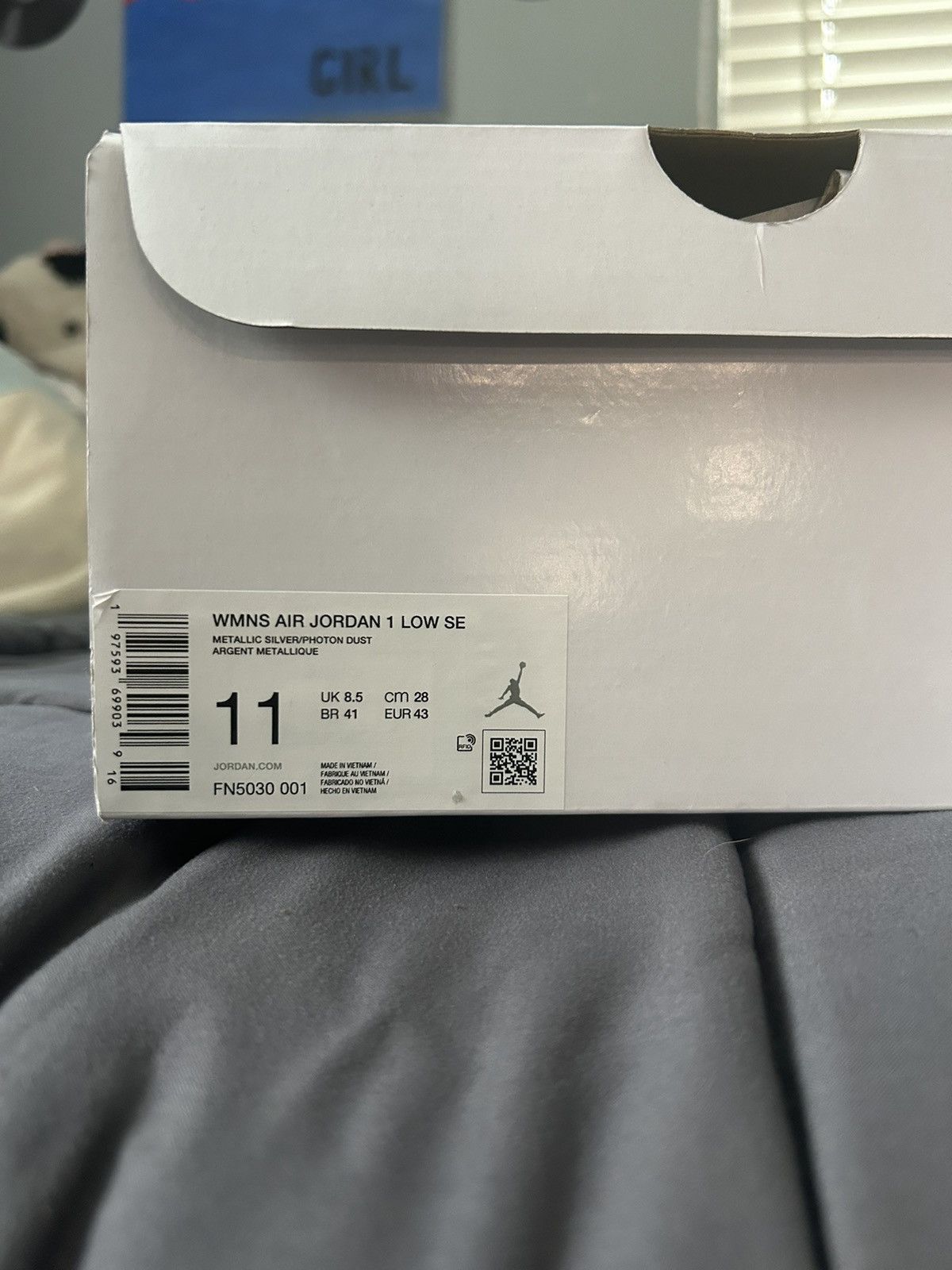 Nike Jordan 1 Low SE Metallic Silver Size US 11 / IT 41 - 7 Thumbnail