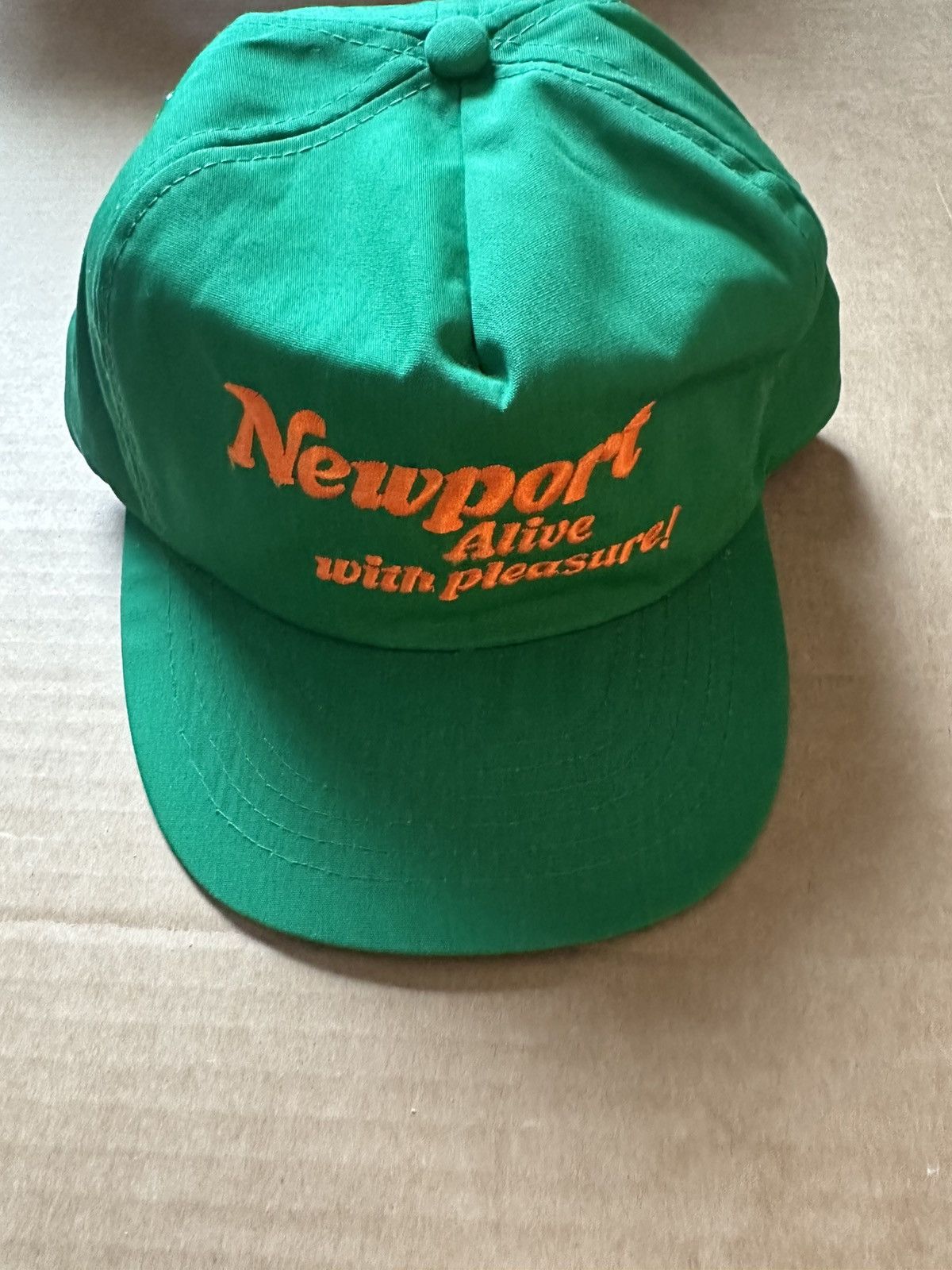 Vintage Newport pleasures vintage hat Size ONE SIZE - 1 Thumbnail