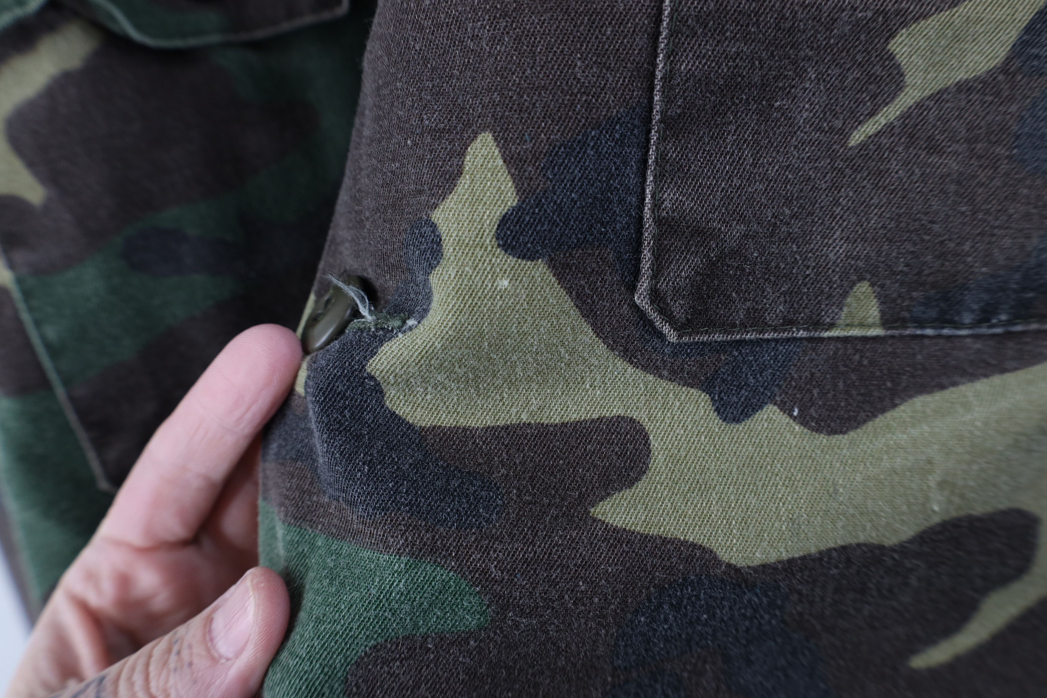 Vintage Vintage 70s Military Camouflage Combat Field Shirt Jacket Size US L / EU 52-54 / 3 - 4 Thumbnail