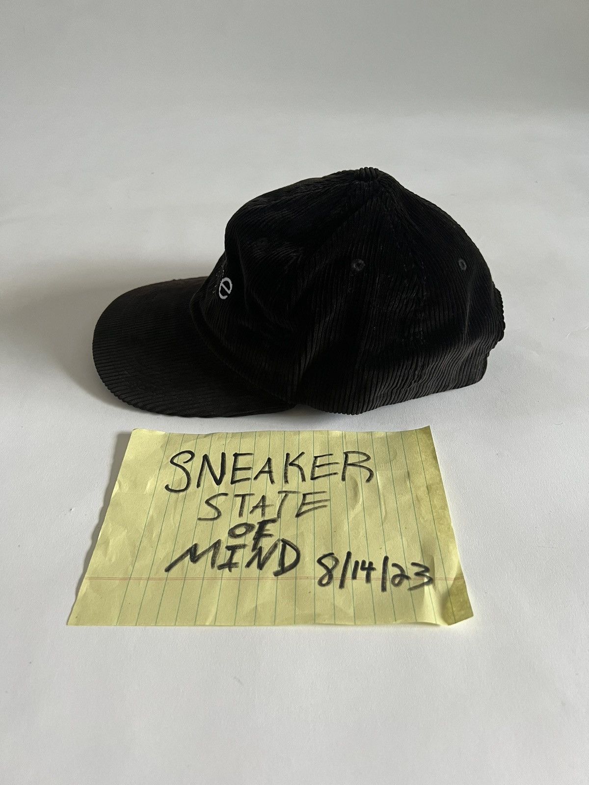 Supreme × Vintage RARE Black Supreme classic logo corduroy 6 Panel S/S 2015 Size ONE SIZE - 4 Thumbnail