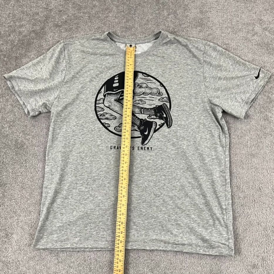 Nike VINTAGE Nike Shirt Mens Adult XL Gray Running Dri-Fit Gravity's Enemy Graphic Tee Size US XL / EU 56 / 4 - 4 Thumbnail