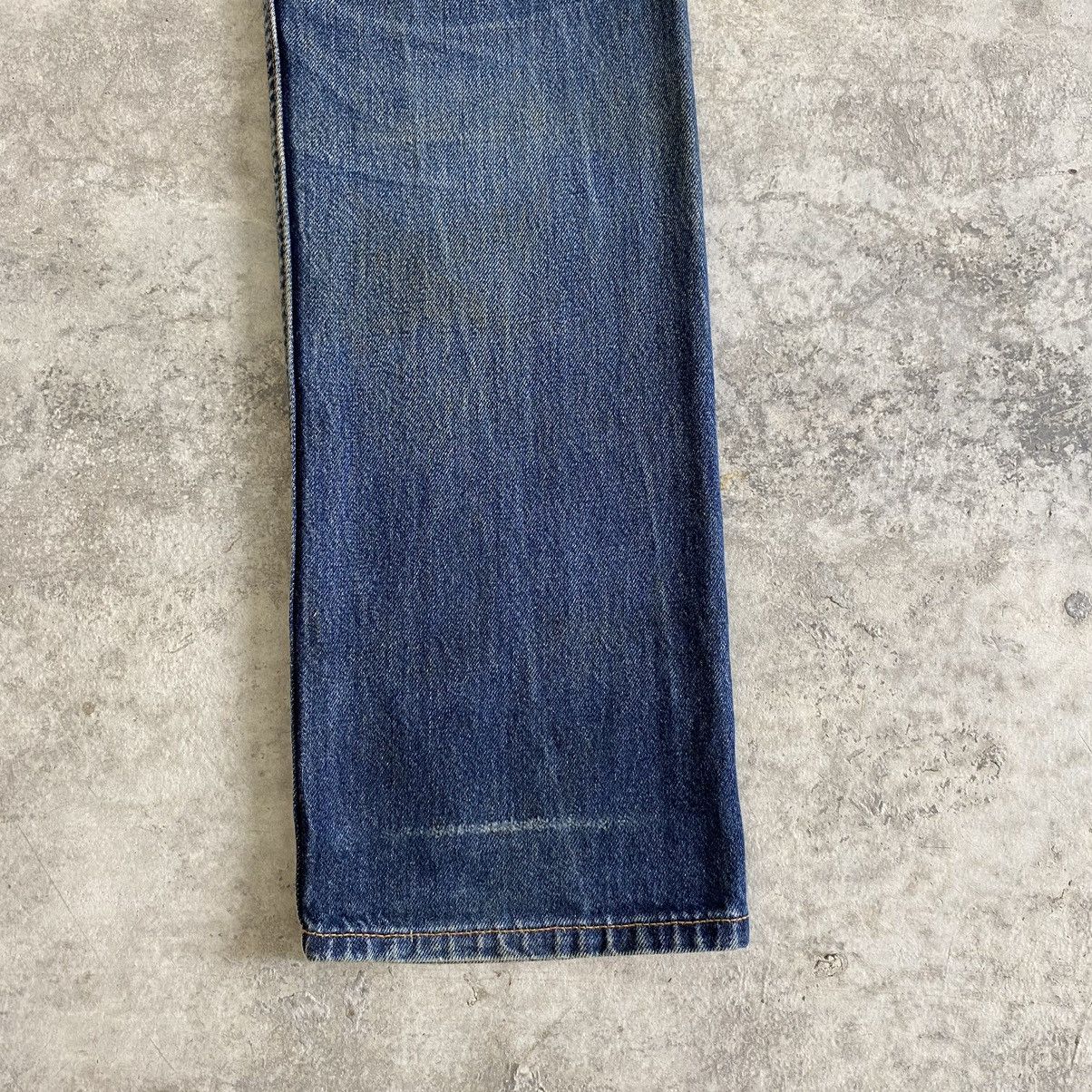Levi's Vintage 90’s Levis 501 Faded Blue Dirty Denim Jeans Size US 29 - 18 Thumbnail