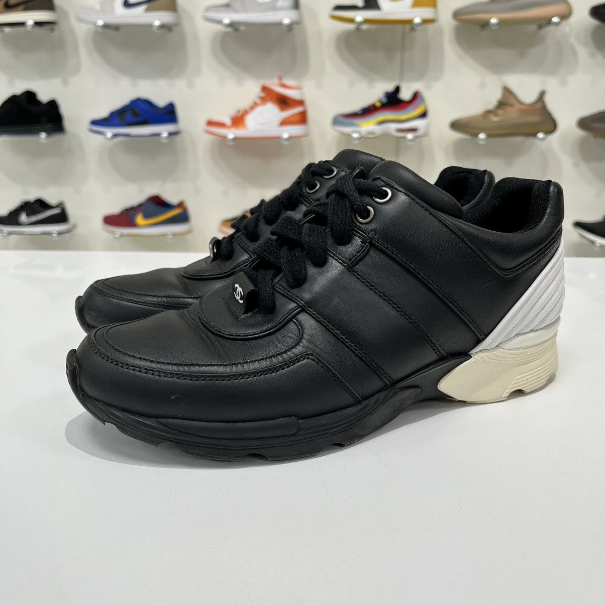Chanel Chanel Sneakers Black/White (W) Size US 7 / IT 37 - 1 Thumbnail