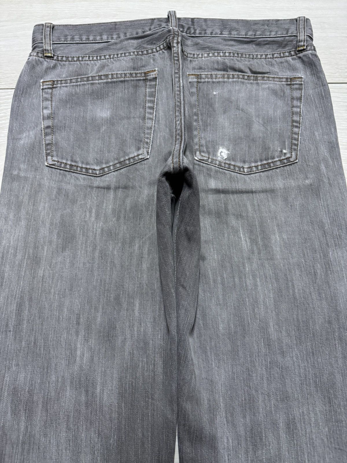 Uniqlo Uniqlo UJ Grey Denim Loose Straight Jeans Size US 32 / EU 48 - 4 Thumbnail