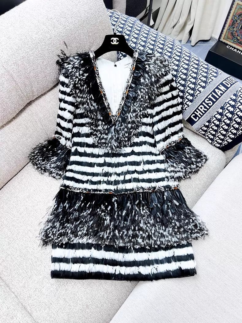 Chanel Chanel 18A high-end handicraft workshop high-end heavy ind Size XS / US 0-2 / IT 36-38 - 2 Thumbnail