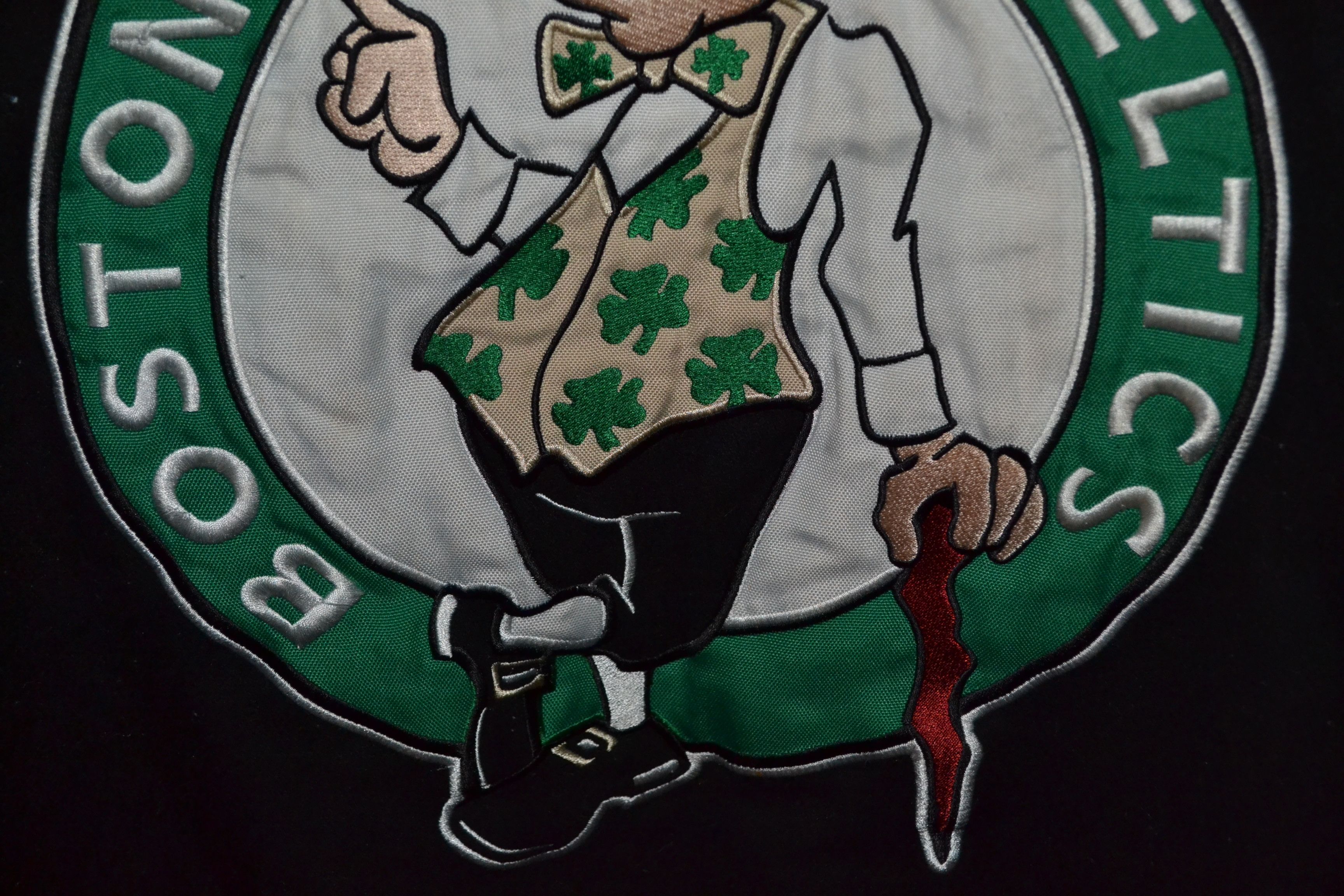 Jeff Hamilton × NBA × Vintage Vintage Jeff Hamilton Boston Celtics Reversible Logo XL Size US XL / EU 56 / 4 - 16 Thumbnail