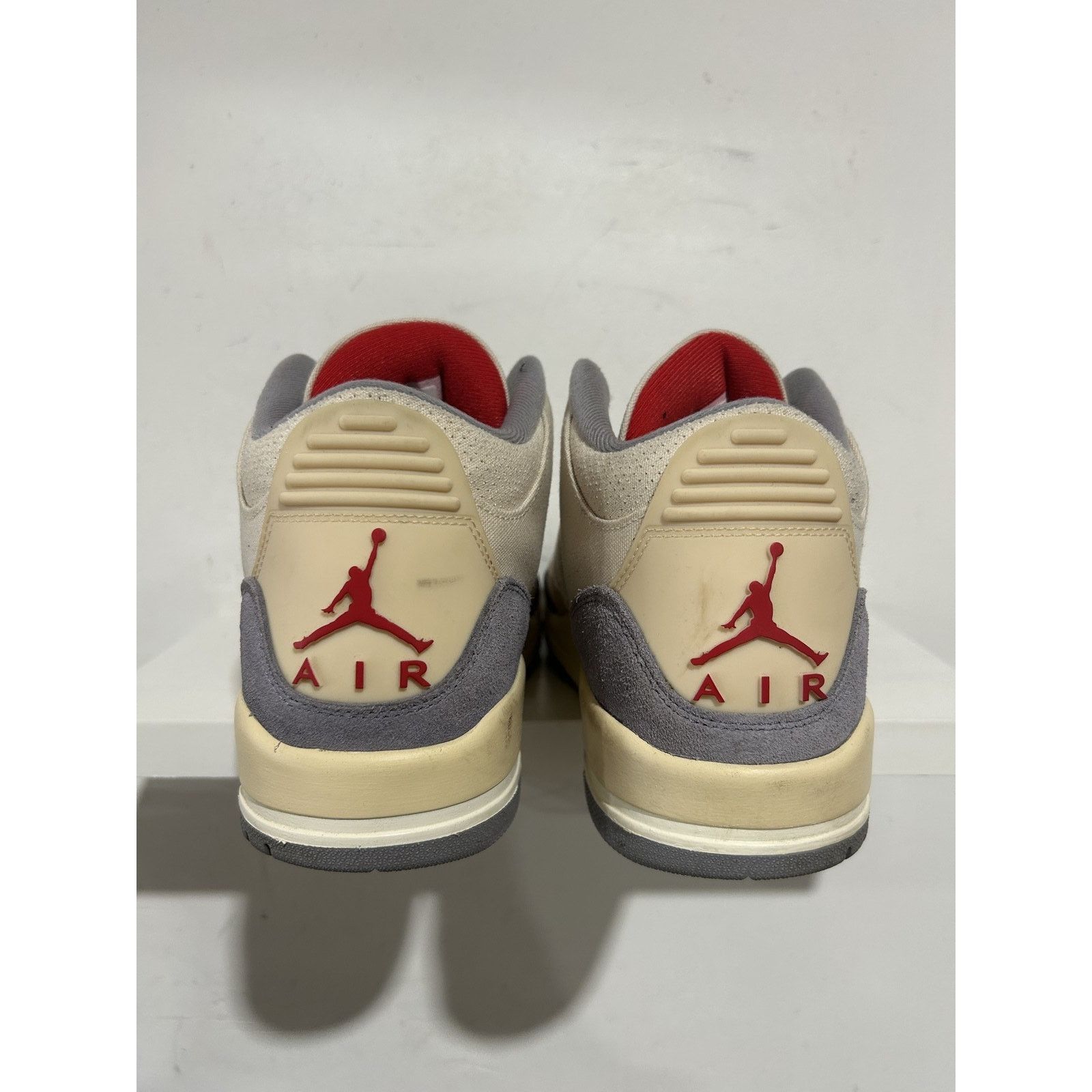 Jordan Brand NIKE JORDAN 3 MUSLIN 10 PREOWNED Size US 10 / EU 43 - 3 Thumbnail