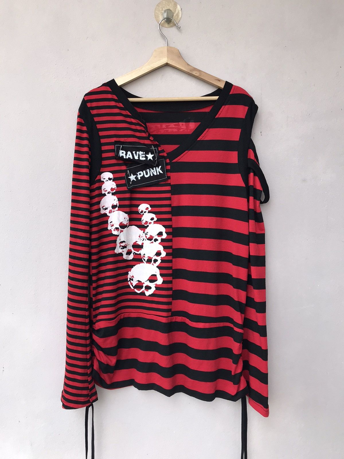 DRUG HONEY RAVE PUNK SEDITIONARIES STRIPES LONGSLEEVE TEE