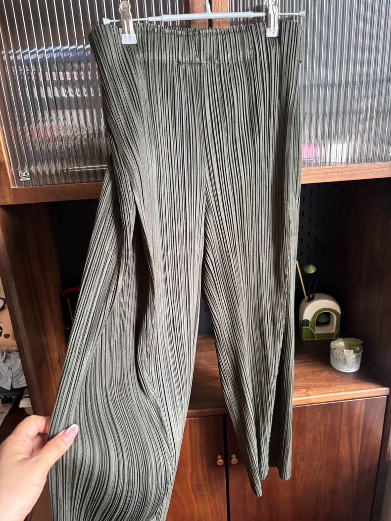 Issey Miyake Issey Miyake size:2 Black pleated trousers Size 22" - 6 Thumbnail