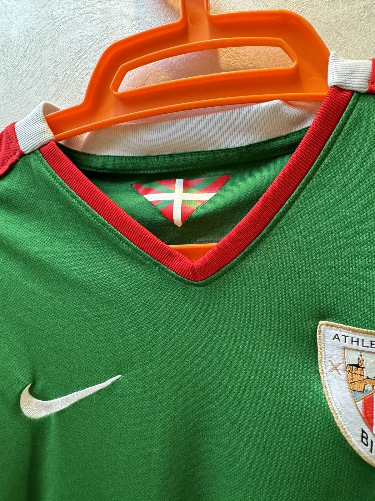 Nike 2014-15 Athletic Bilbao Away Shirt Size US S / EU 44-46 / 1 - 2 Thumbnail
