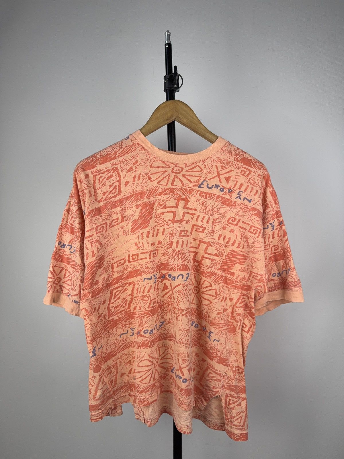 Vintage Vintage Retro 80s Archive European Monogram T shirt Size US S / EU 44-46 / 1 - 4 Thumbnail