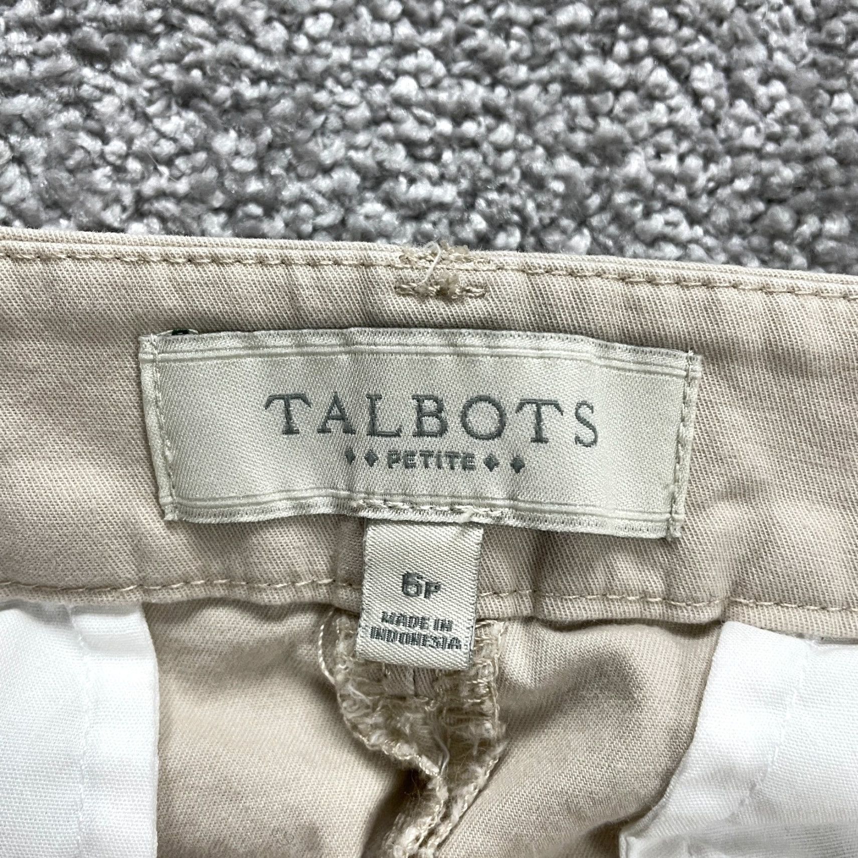 Talbots VINTAGE Talbots Cropped Pants Womens Petite 6P Beige Cotton Blend Straight Leg Casual Office Wear 30x19 Size 28" / US 6 / IT 42 - 6 Thumbnail