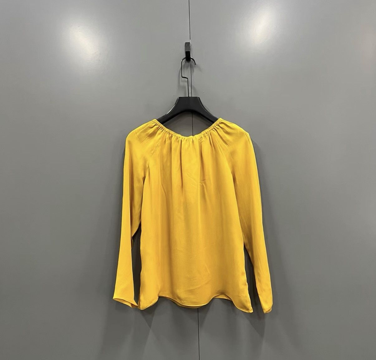 DOROTHEE SCHUMACHER Dorothee Schumacher Yellow V-neck Top J41 Size M / US 6-8 / IT 42-44 - 2 Thumbnail