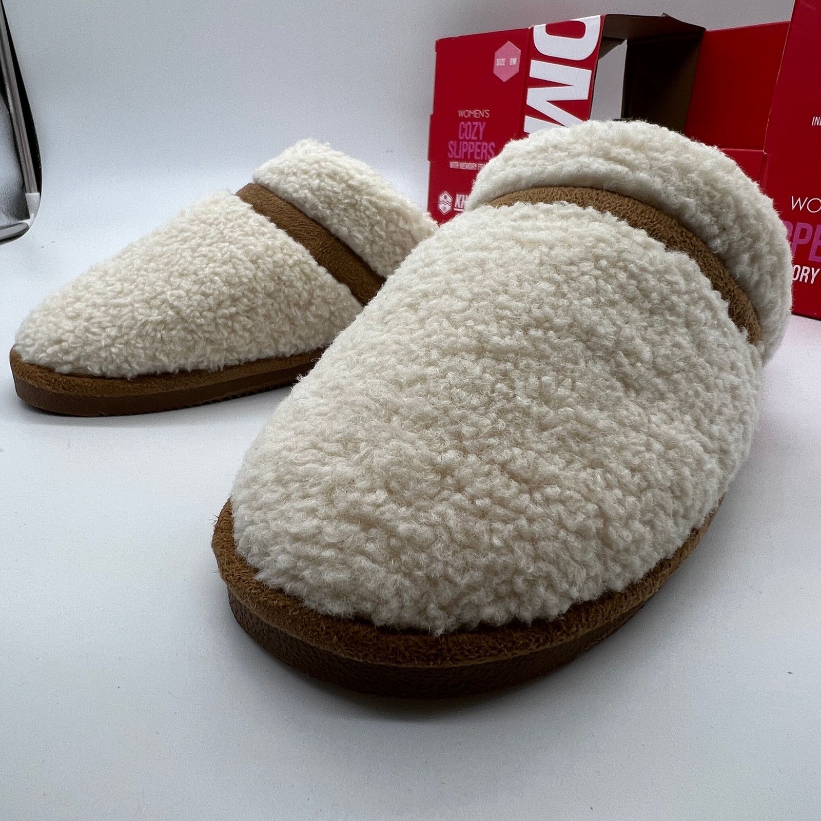 Other Khombu Cozy Faux Fur Slippers Dede Size 9 Medium Ivory Size US 9 / IT 39 - 7 Thumbnail