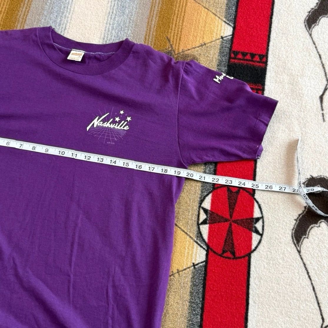 Vintage VINTAGE True Nashville Music City T-Shirt Size L Purple 70s 80s Made In USA Mens Shirts Men Regular Short Sleeve 1970s 1979s Sportswear Size US L / EU 52-54 / 3 - 7 Thumbnail