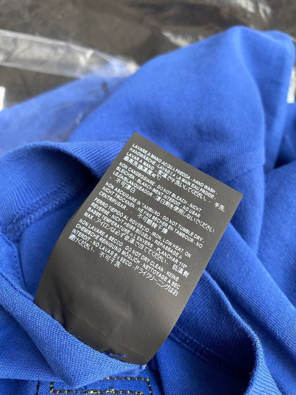 Balenciaga Balenciaga Patch Logo T-shirt Size US XS / EU 42 / 0 - 9 Thumbnail