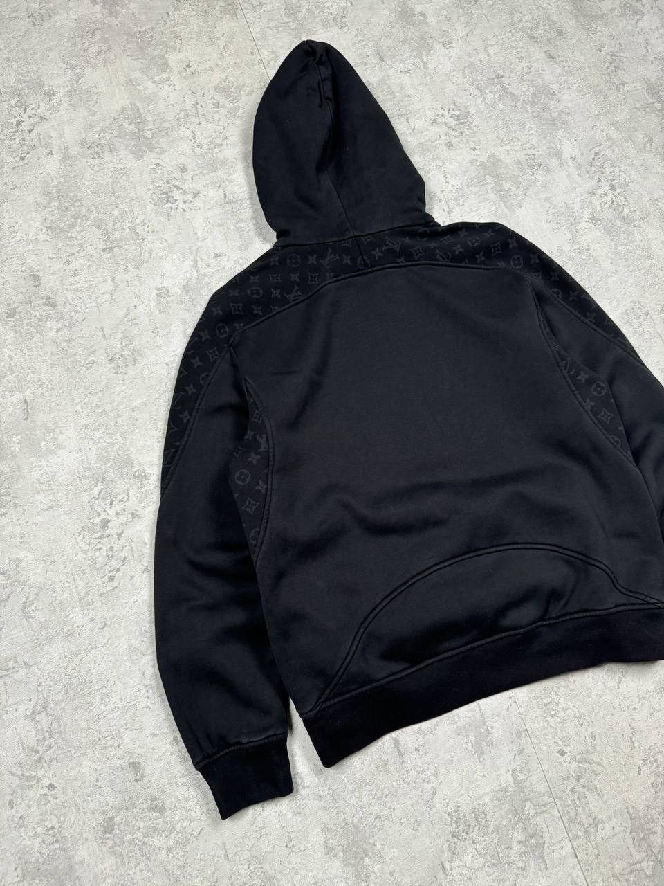Louis Vuitton Louis Vuitton Monogram Circle Cut Black Hoodie Size M Size US M / EU 48-50 / 2 - 10 Thumbnail