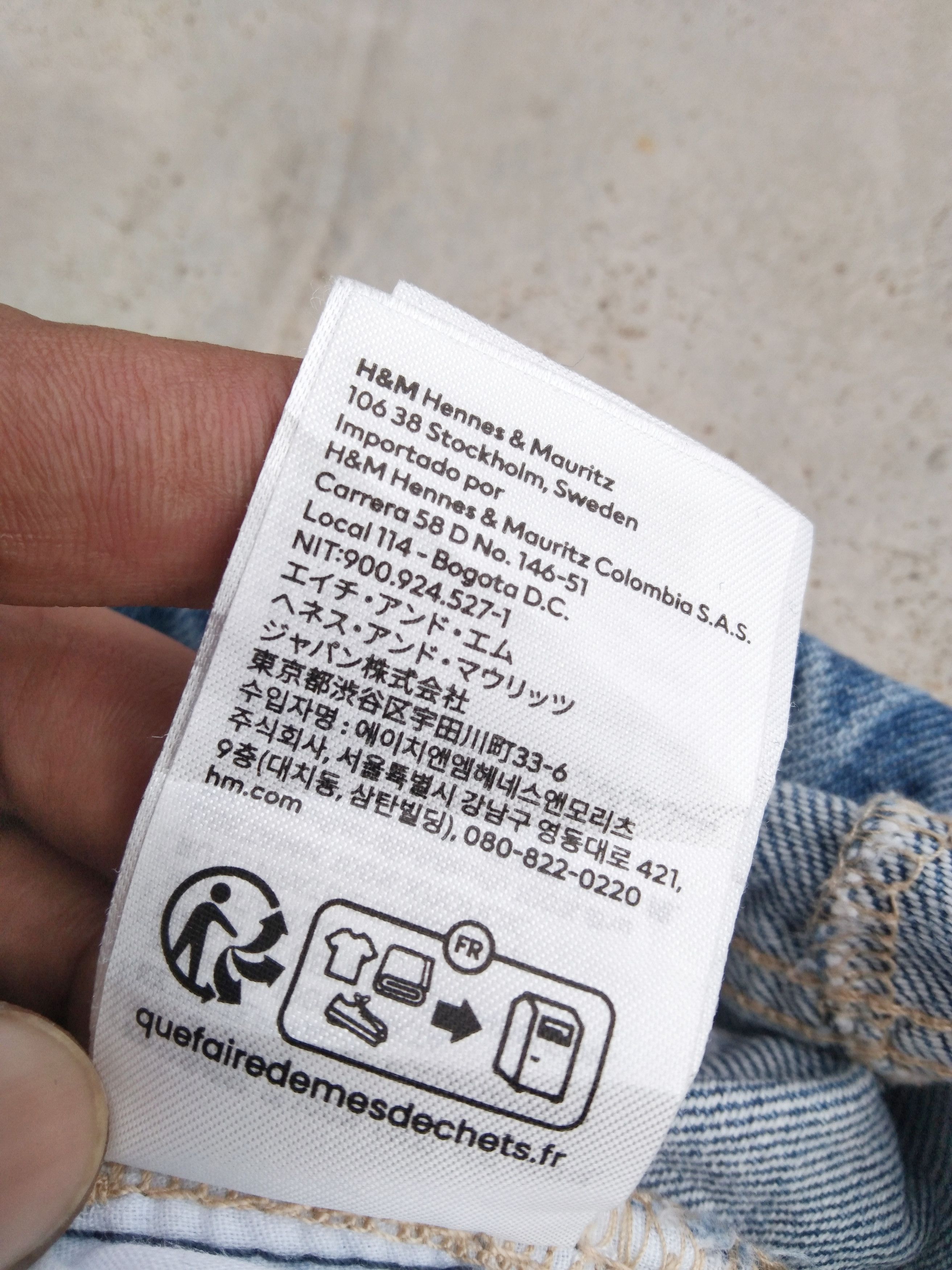 H&M Hennes & Mauritz Distressed Loose Baggy Jeans 31x29 Size US 31 - 5 Thumbnail
