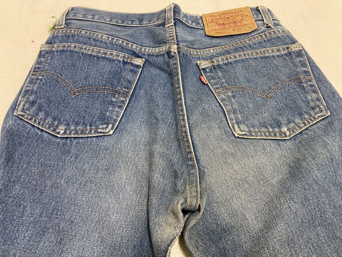 Levi's Vintage 90’s Levis 501 xx jeans Made in USA for Men Size US 30 / EU 46 - 12 Thumbnail