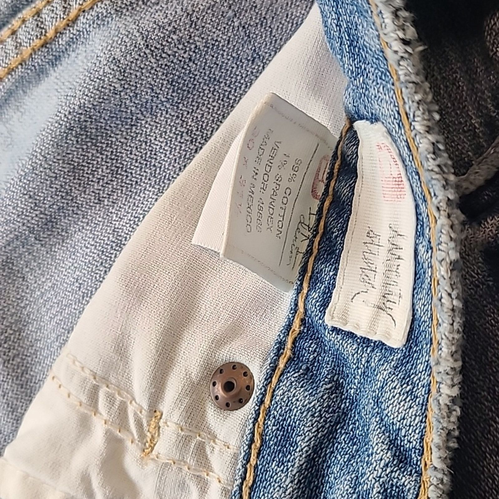 BKE Women's 30" x 31.5" BKE Buckle denim jeans light wash Size 34" / US 12 / IT 48 - 7 Thumbnail