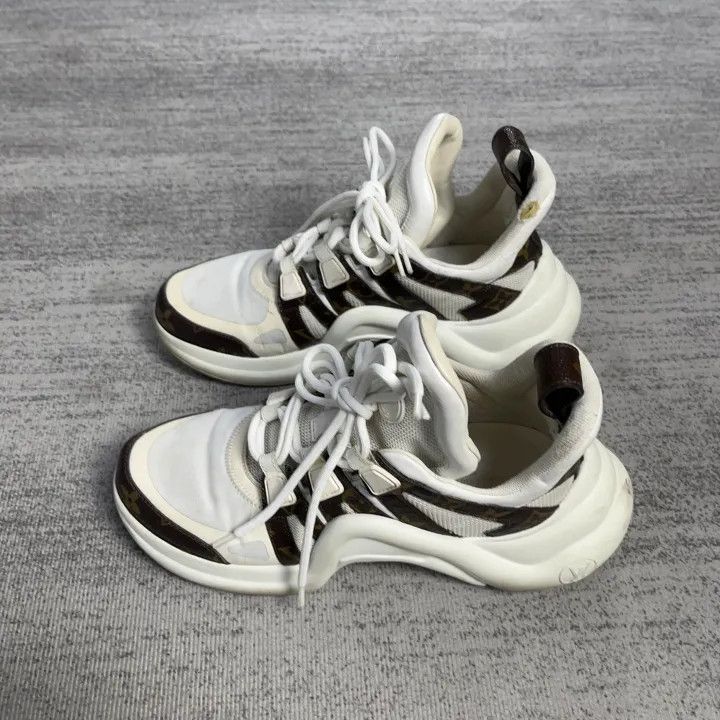Louis Vuitton Louis Vuitton Archlight White Sneakers for Women 0079 Size US 8 / IT 38 - 1 Thumbnail