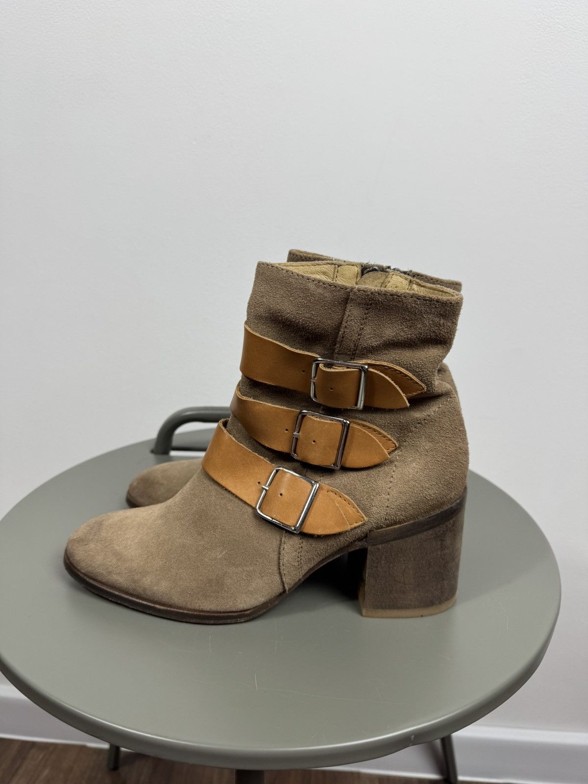 Hudson Hudson London Beige Suede Buckle Heeled Ankle Boots EU 37 Size US 6 / IT 36 - 6 Thumbnail