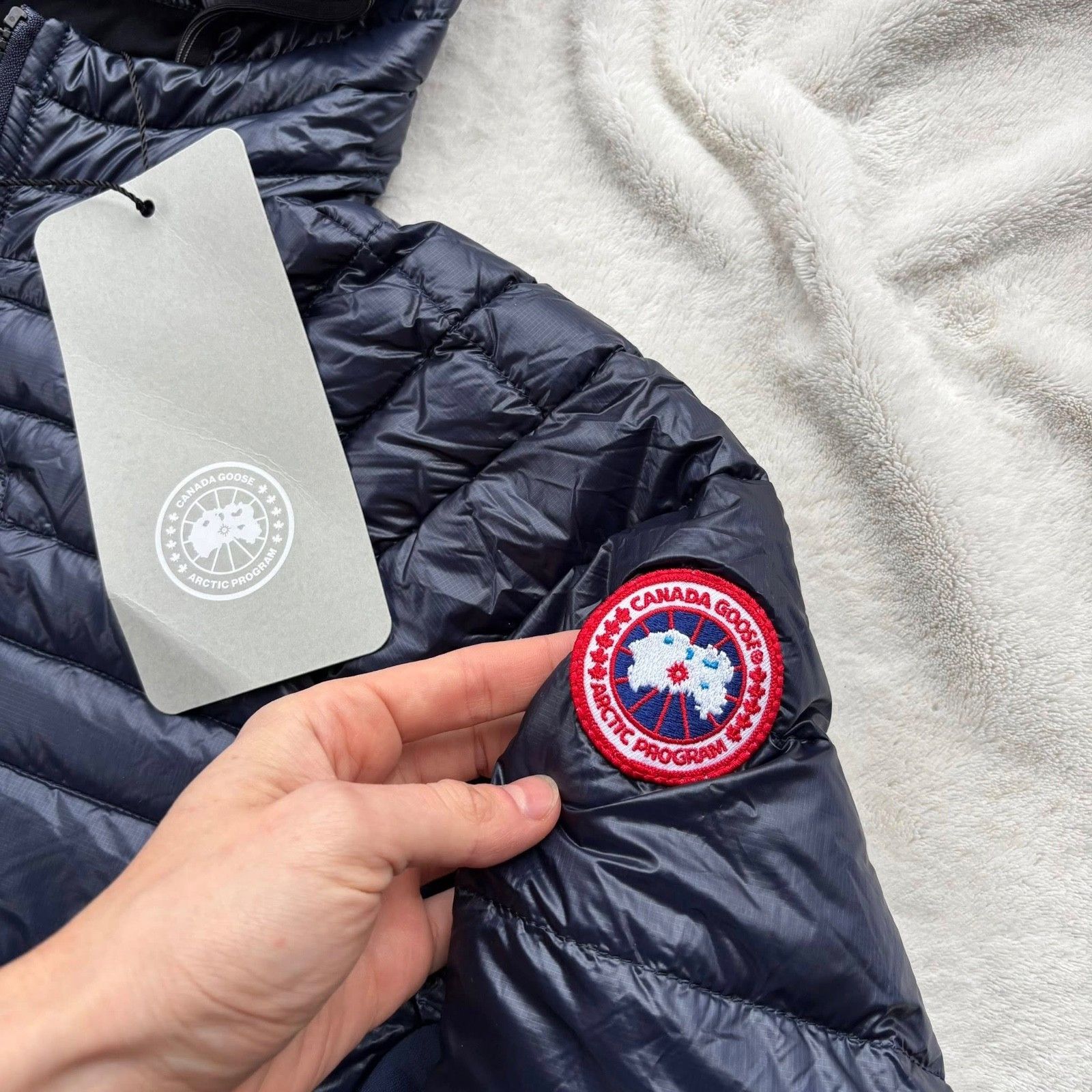 Canada Goose Canada Goose Atlantic Navy Hooded Hybridge Lite Jacket Size US XXL / EU 58 / 5 - 3 Thumbnail