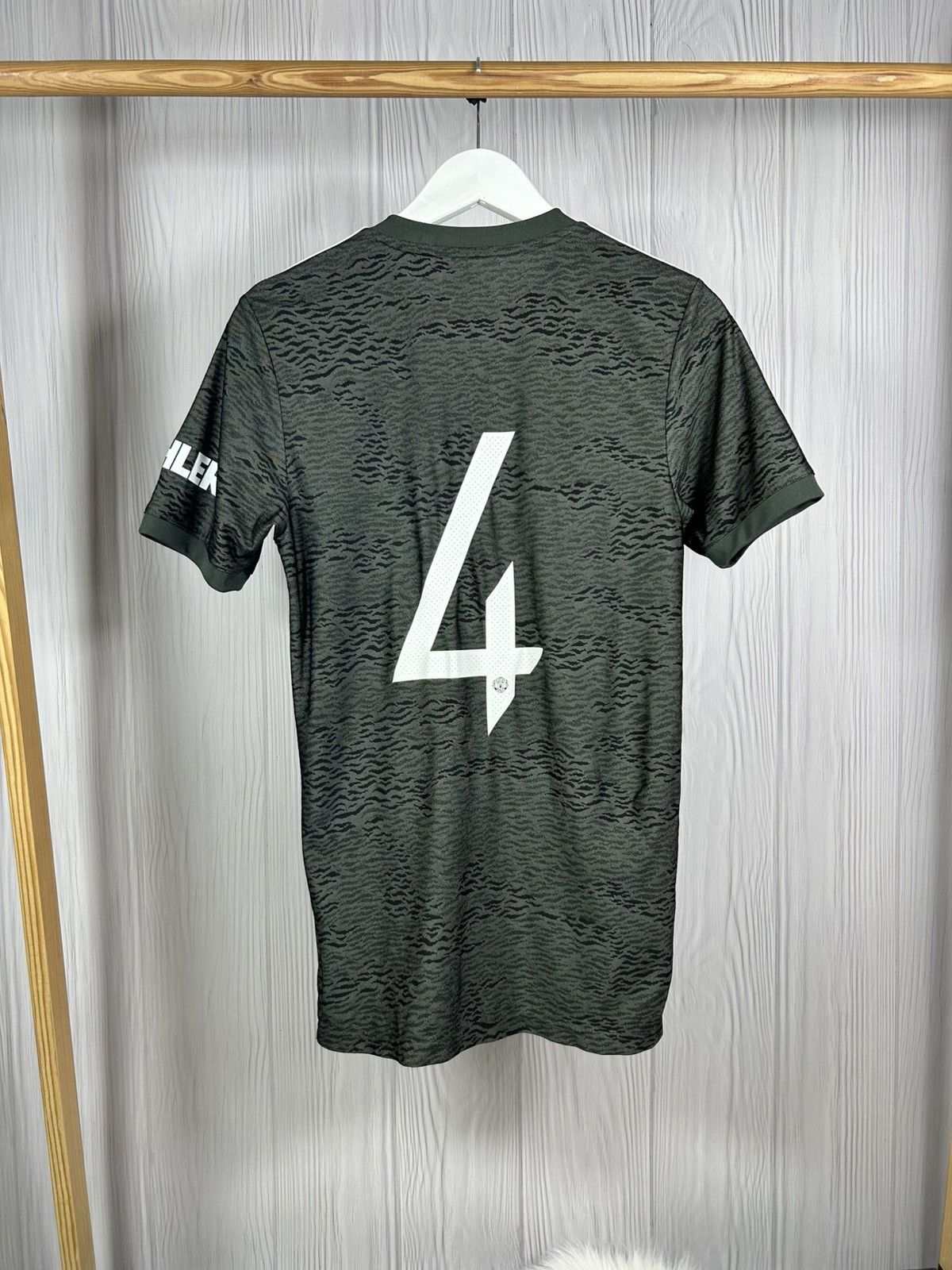 Adidas Adidas Manchester United #4 2020/21 Soccer Jersey Size XS Size US XS / EU 42 / 0 - 2 Thumbnail