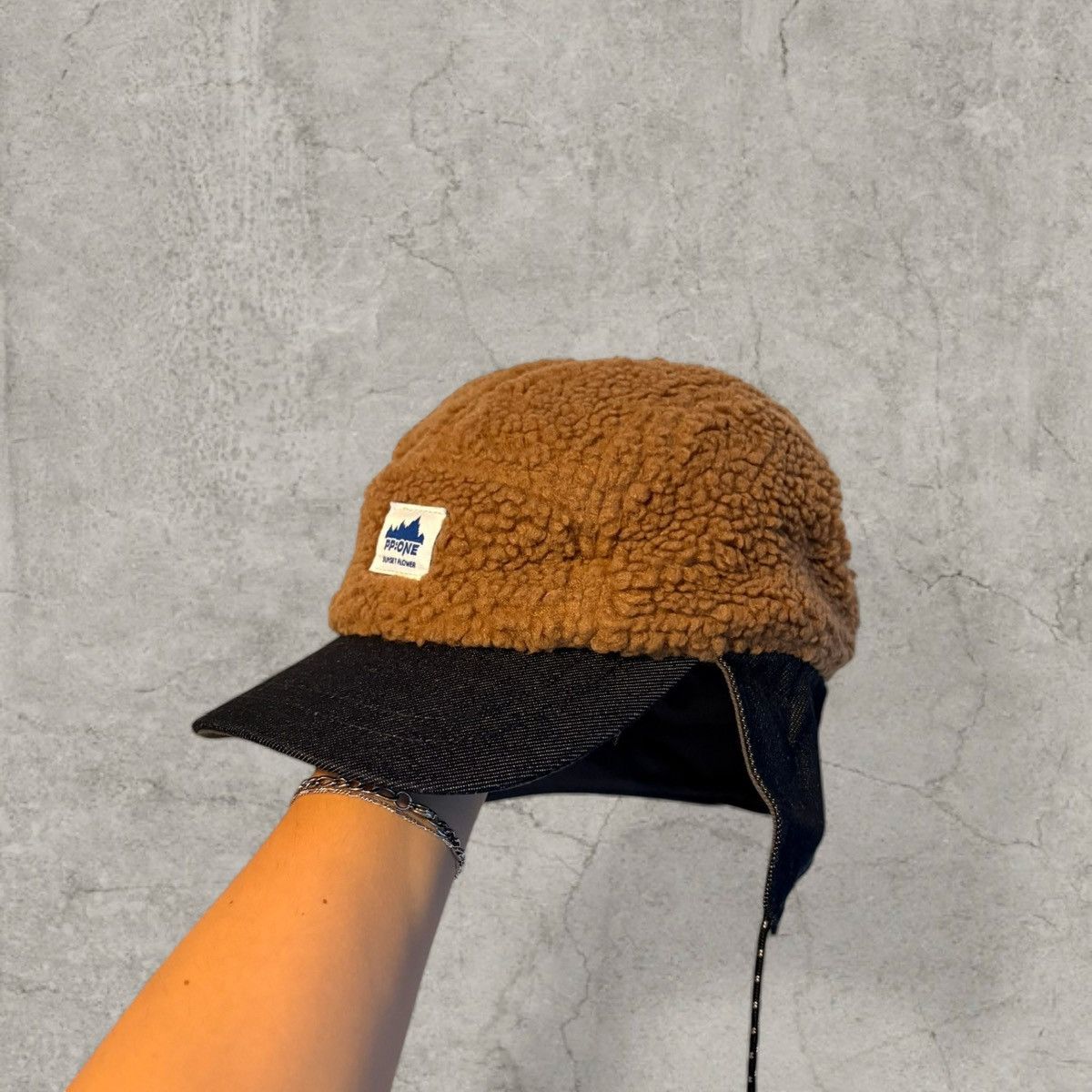 Japanese Brand Ear flap trapper Russian winter hat in brown. One size Size ONE SIZE - 2 Thumbnail