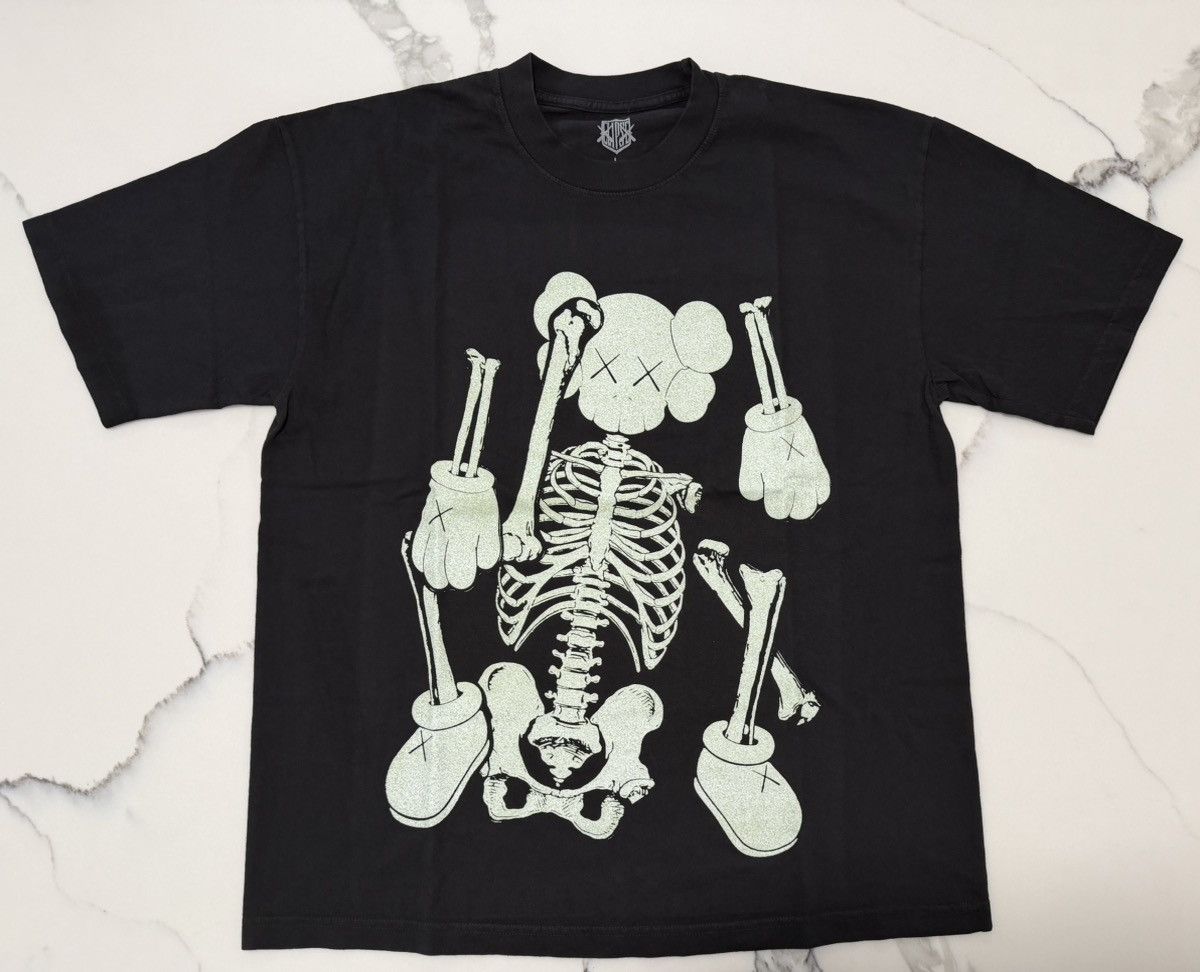 Kaws Kaws x Clipse Let God Sort Them Out Shirt Sz L NWT Size US L / EU 52-54 / 3 - 1 Thumbnail