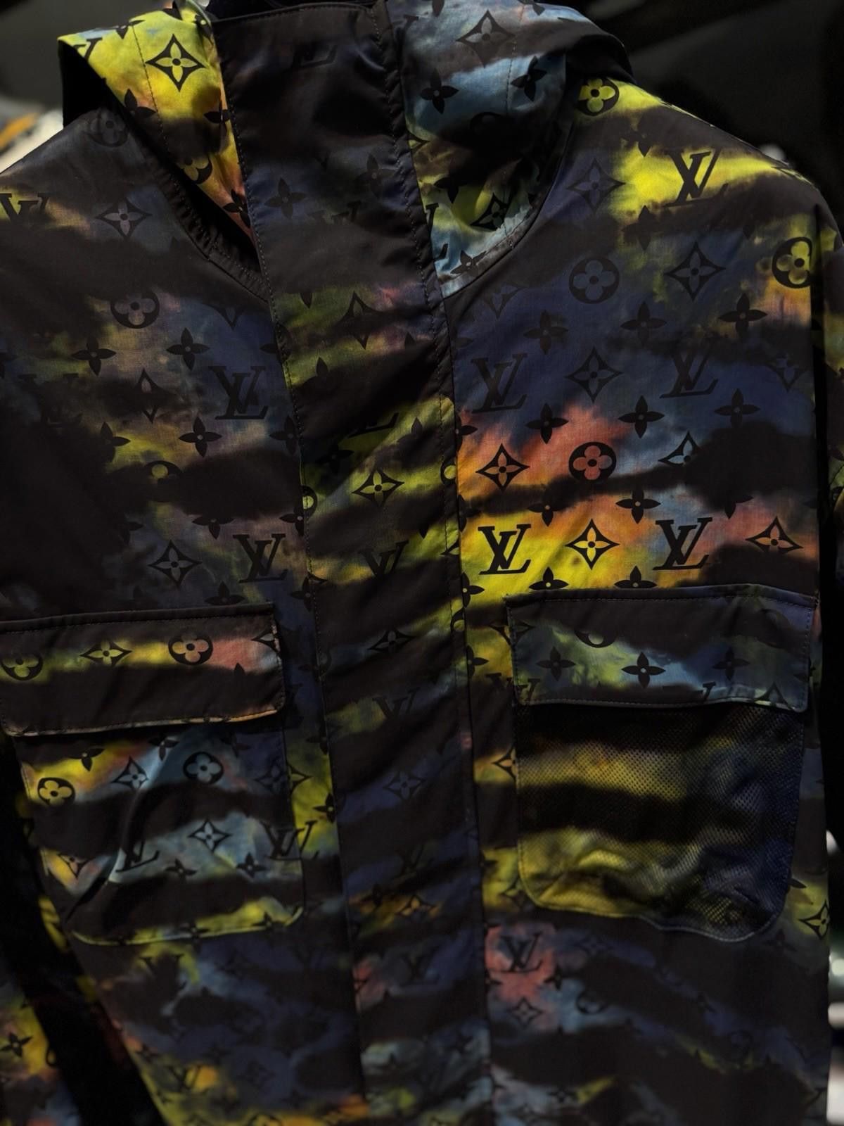 Louis Vuitton Louis Vuitton Monogram Reversible Windbreaker $3300 (48) Size US L / EU 52-54 / 3 - 7 Thumbnail