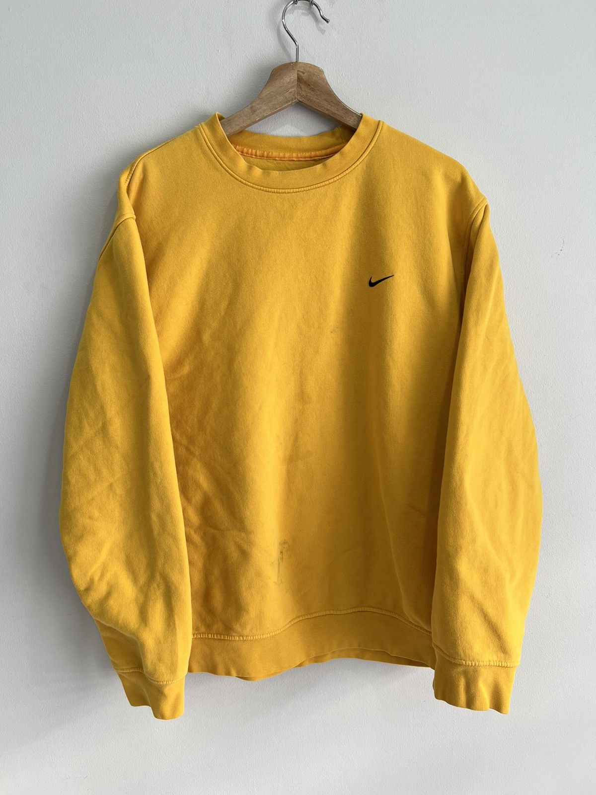 Nike Vintage Nike Y2K Sweater Sweatshirt crewneck Size US L / EU 52-54 / 3 - 1 Thumbnail