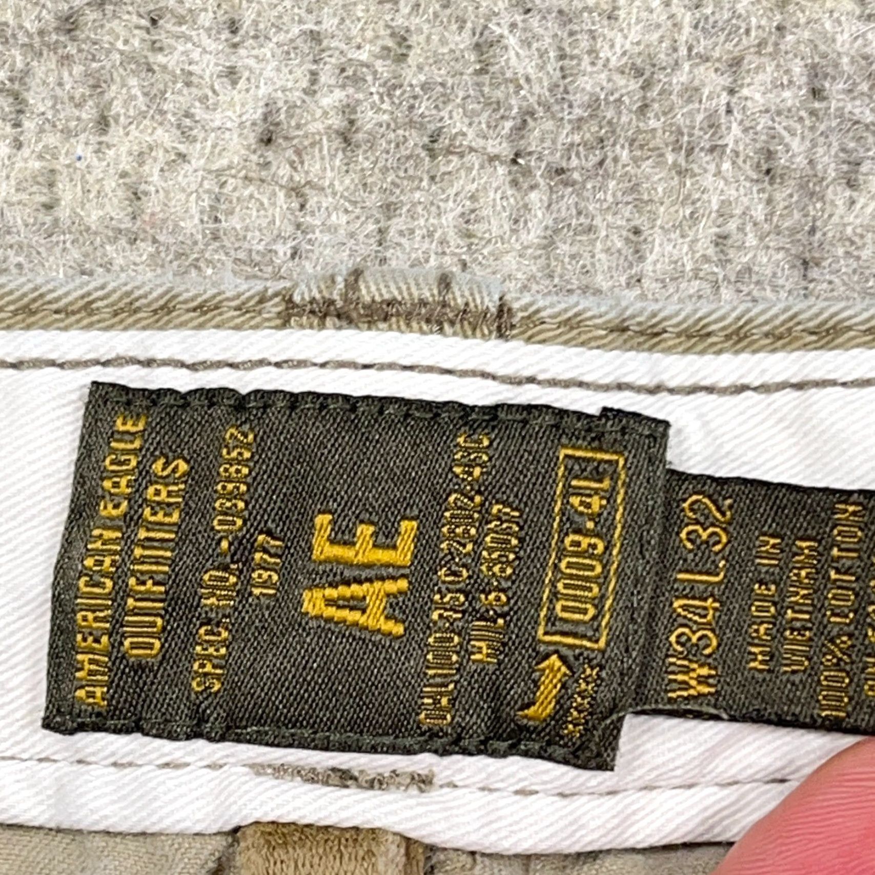American Eagle Outfitters VINTAGE American Eagle Outfitters Cargo Pants Men 34x32 Tan Khaki Twill Baggy Y2K Skate - 34 Regular Beige Cargo 5-Pocket Mens Pants Size US 34 / EU 50 - 5 Thumbnail