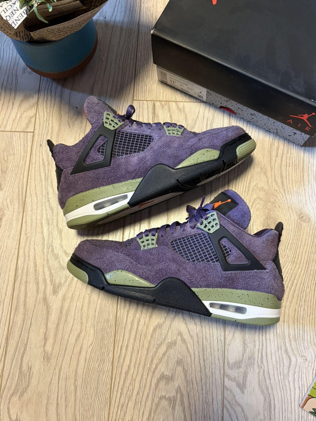 Nike Jordan 4 Retro - Canyon Purple (w) 11.5/44 Size US 11.5 / EU 44-45 - 2 Thumbnail
