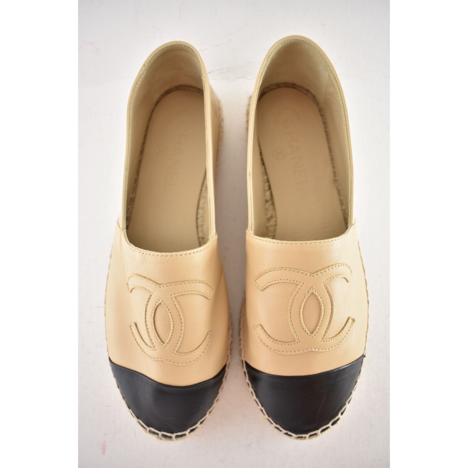 Chanel Chanel REV Beige Black Lambskin Leather CC Logo Double Size US 7 / IT 37 - 9 Thumbnail