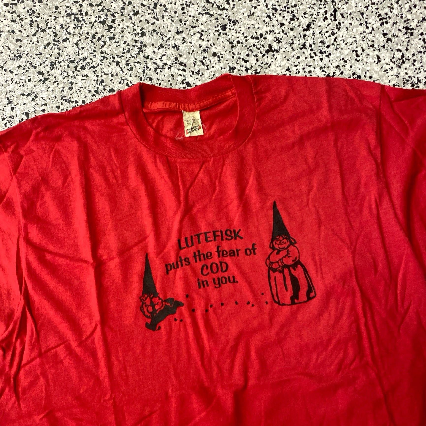 Vintage VINTAGE Screen Stars T-Shirt XL Red USA Men Short Sleeve Cotton Blend No holes or stains Size US XL / EU 56 / 4 - 4 Thumbnail