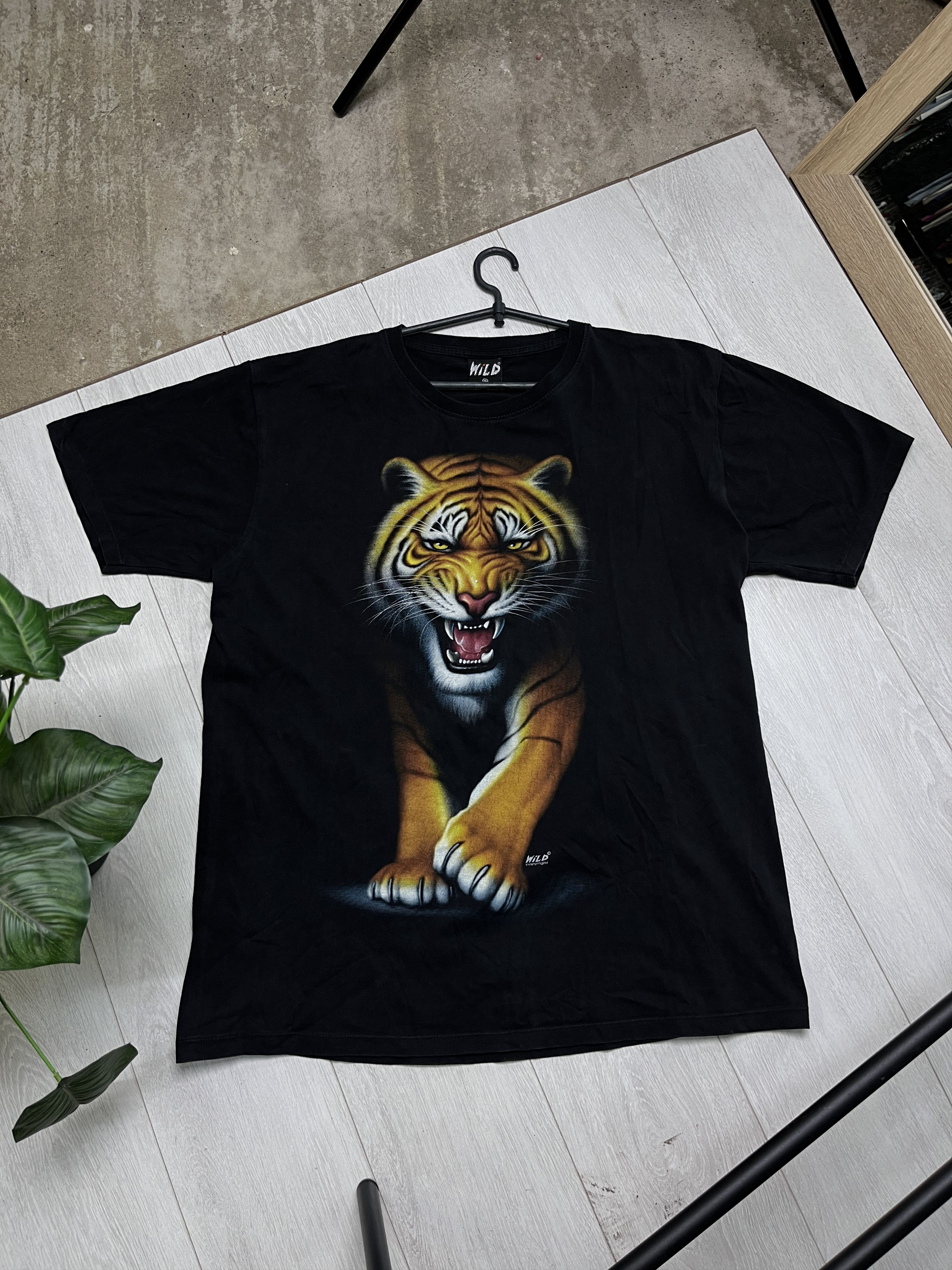 Other 2000s VINTAGE WILD TIGER GRAPHIC GLOW IN THE DARK TEE - 828 Size US XL / EU 56 / 4 - 1 Thumbnail