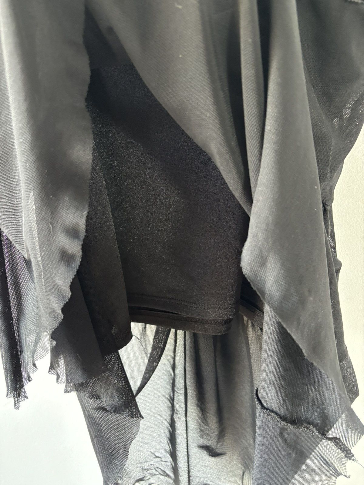 Urban Outfitters × Vintage Asymmetrical Light Before Dark Black Mesh Top Size M / US 6-8 / IT 42-44 - 6 Thumbnail
