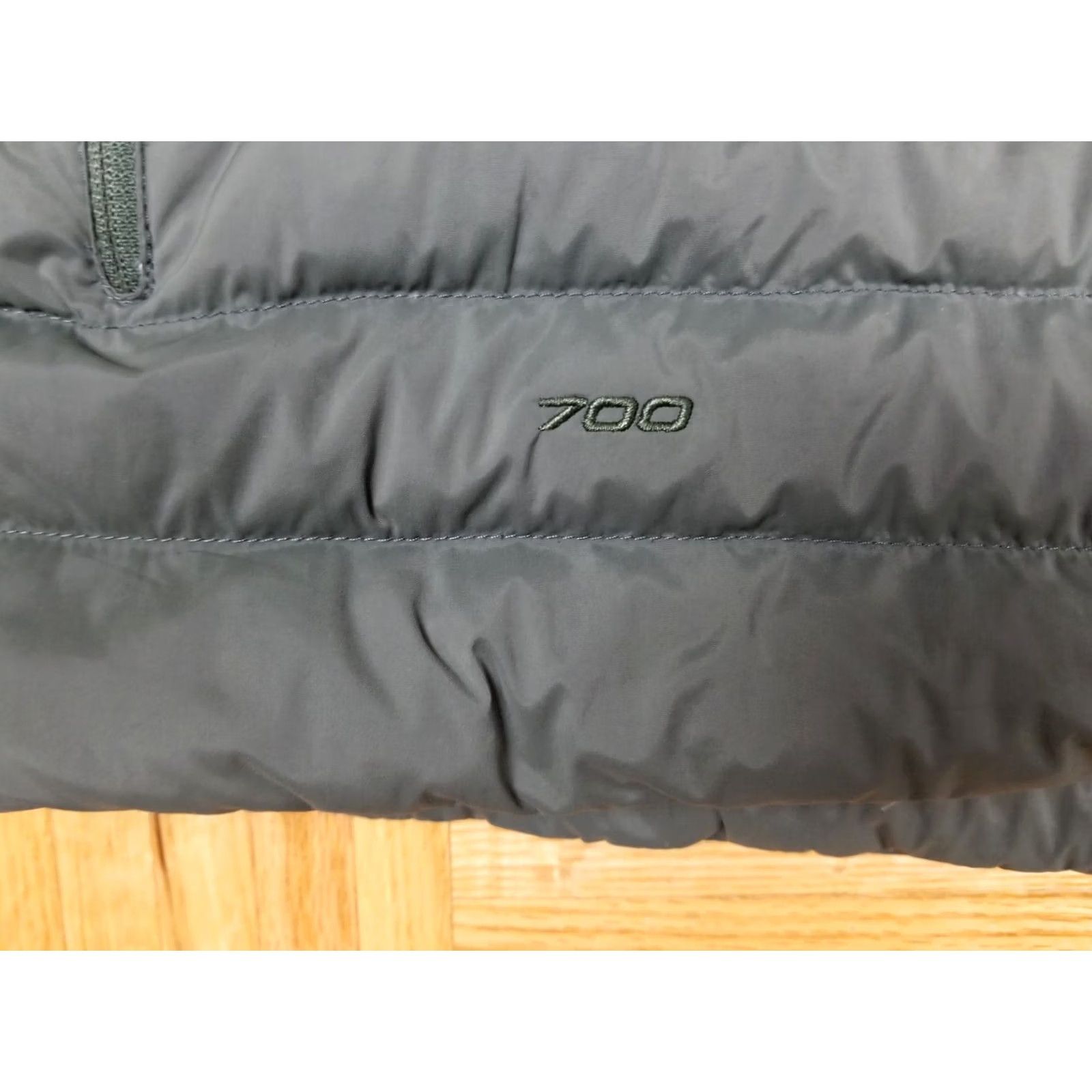 The North Face VINTAGE The North Face 700 Goose Down Hooded Jacket MENS Large Gray Size US L / EU 52-54 / 3 - 6 Thumbnail