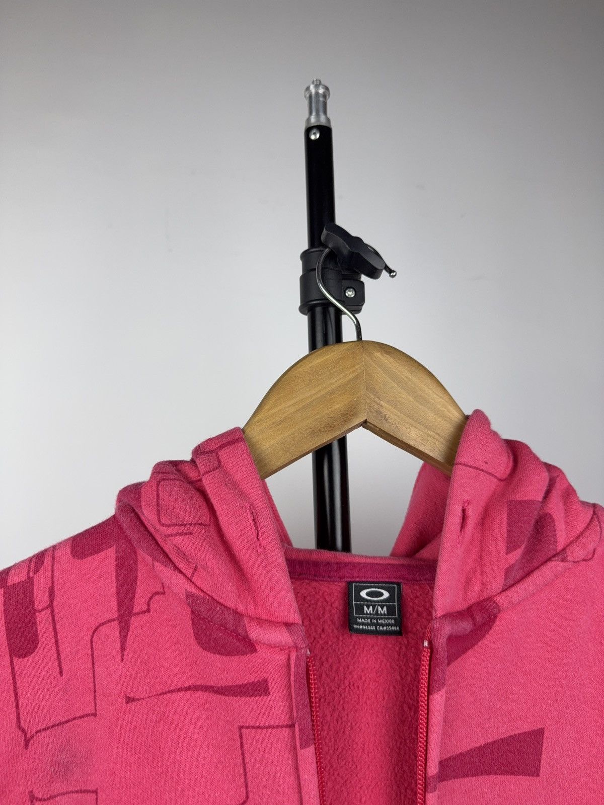 Oakley Y2K 00s Oakley Outdoor Pink Abstract Full Zip Hoodie M Size M / US 6-8 / IT 42-44 - 7 Thumbnail