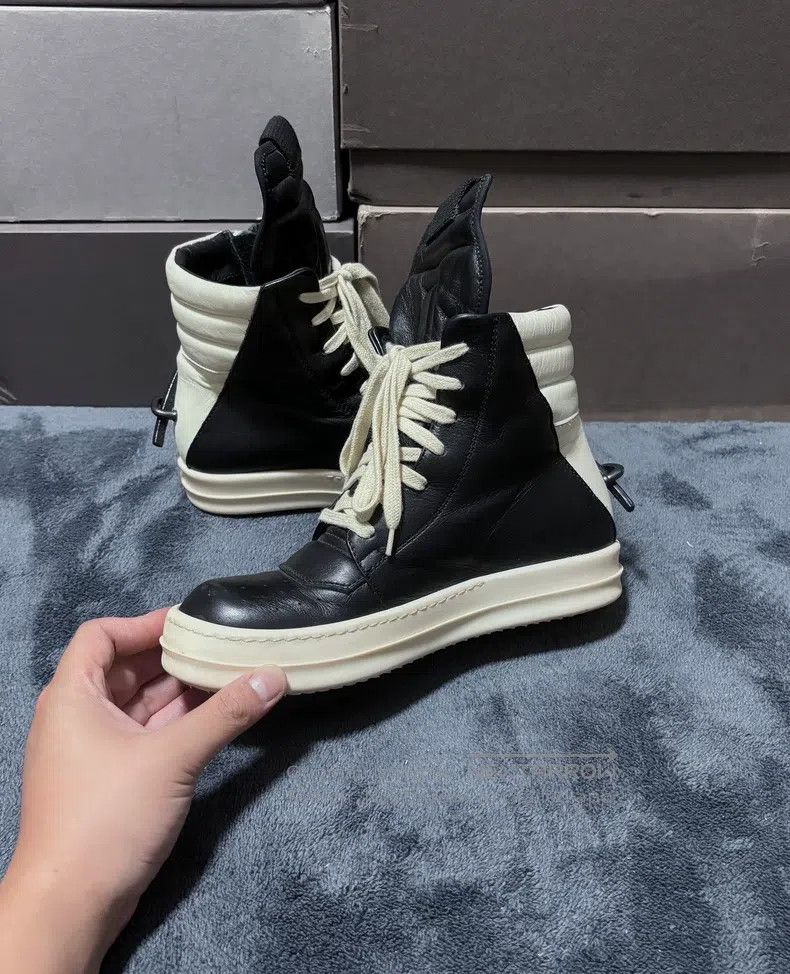 Rick Owens Rick Owens Leather Inverted Triangle with Iron Hook Size US 4.5 / IT 34.5 - 6 Thumbnail