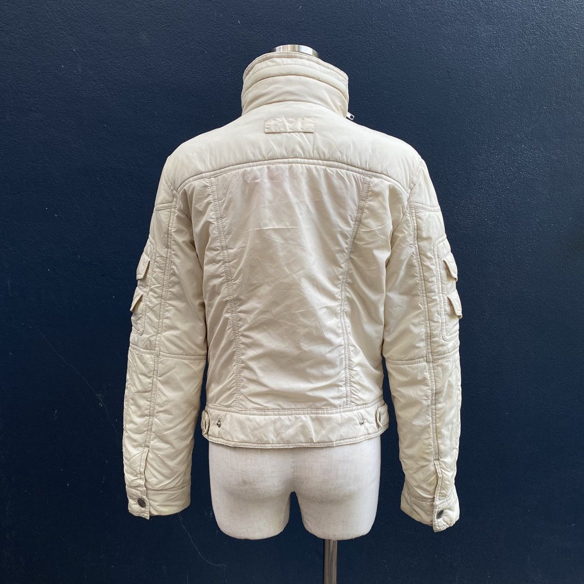 Moschino Moschino multi Pocket Cargo Puffer Love Jacket Size US S / EU 44-46 / 1 - 16 Thumbnail